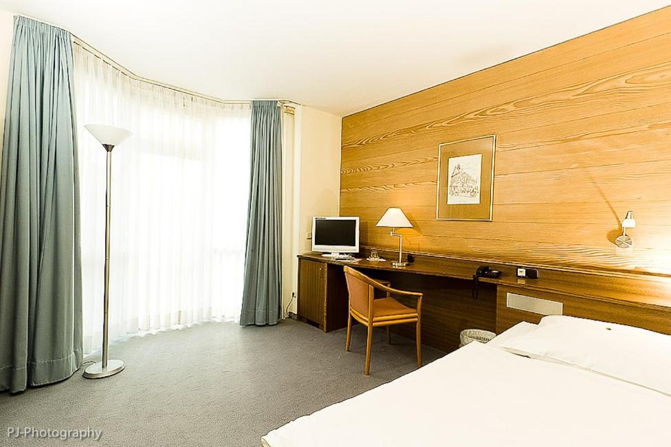 Hotel Alexander Koln Frechen Kamer foto