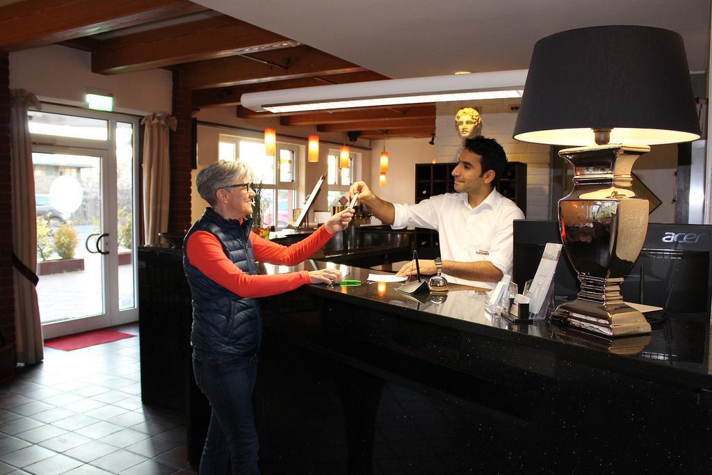 Hotel Alexander Koln Frechen Buitenkant foto