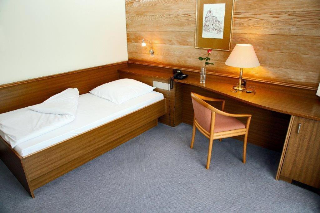 Hotel Alexander Koln Frechen Buitenkant foto