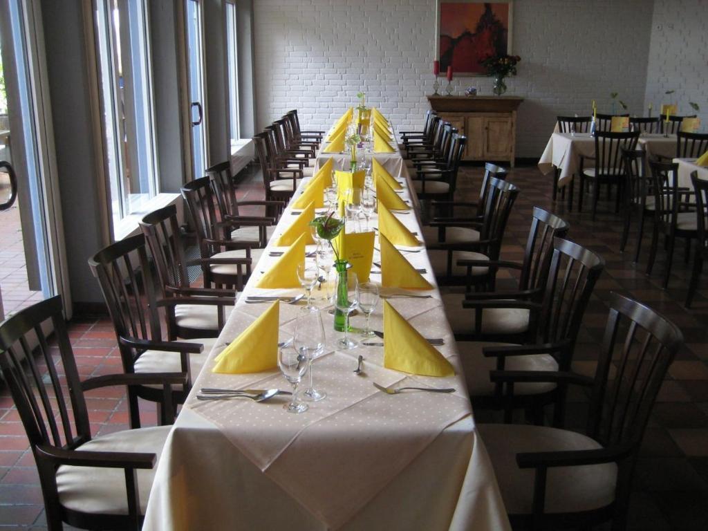 Hotel Alexander Koln Frechen Buitenkant foto
